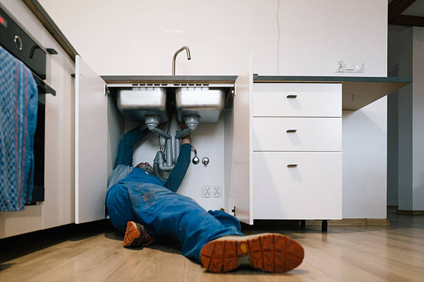 Professional Leak Detection technician working in Thompson Ridge, NY